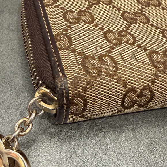 Gucci Beige and Brown Zip-Around Wallet - Picture 9 of 10